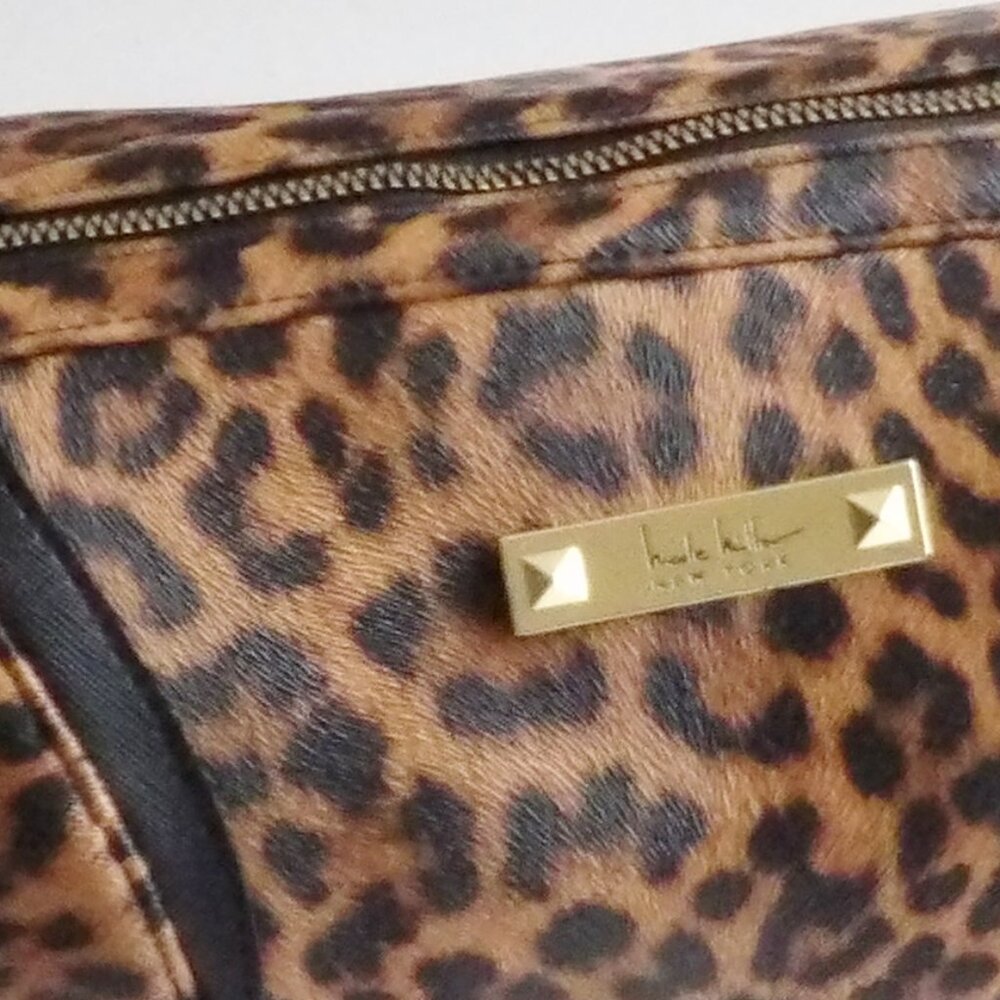 Nicole Miller Animal Print Make Up Bag Great as a Travel Toiletry Bag NWT - Picture 6 of 7